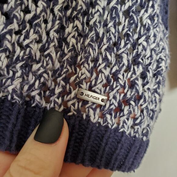 Tommy Hilfiger | Linen Blend Crochet Knit Horizontal Striped V-Neck Sweater - Picture 3 of 6